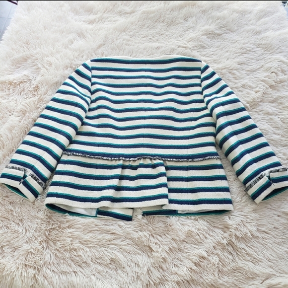 EUC Talbots Fully lined.. size 8 blazer. White/blue/green - Picture 12 of 16
